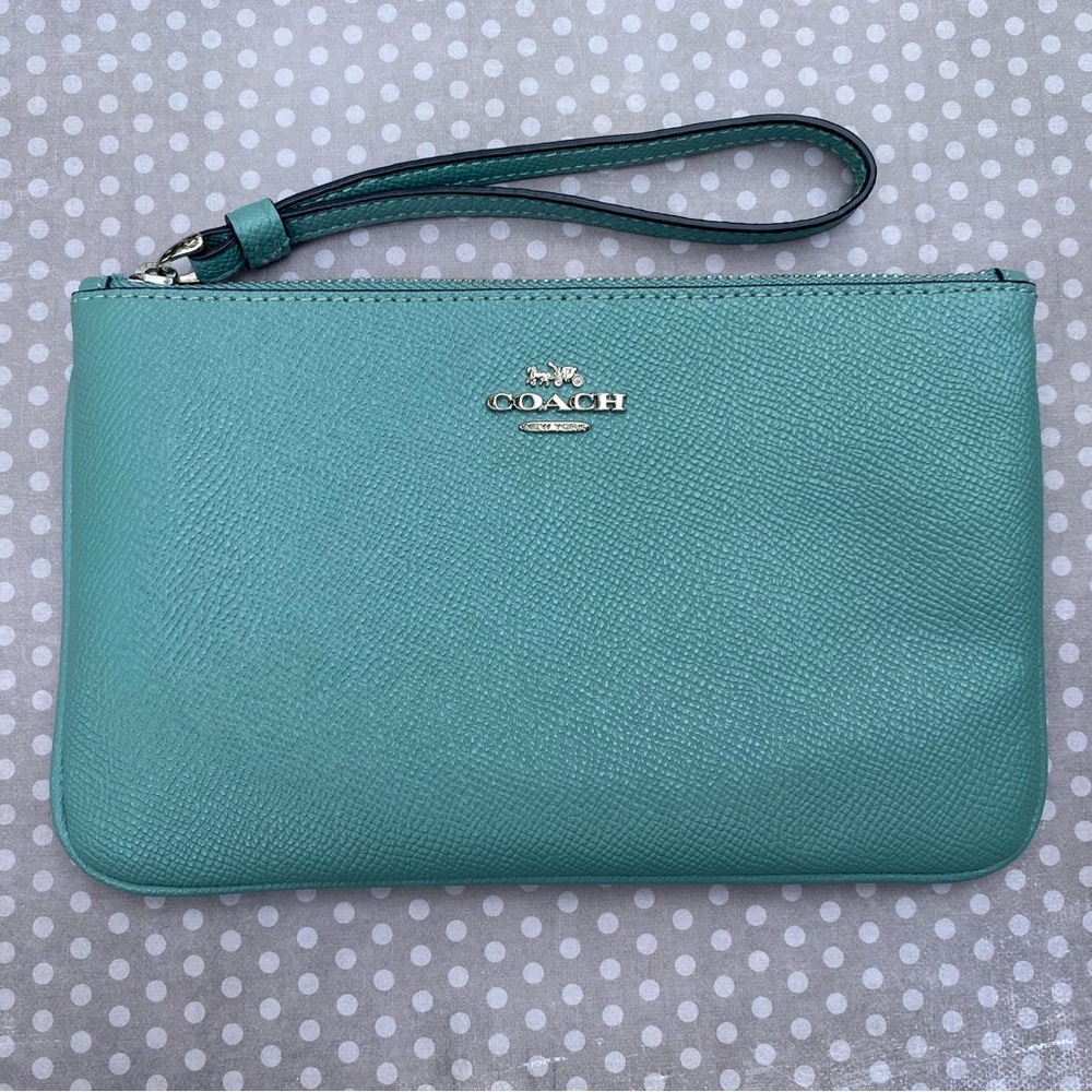 Coach Large Wristlet in Crossgrain Leather F57464